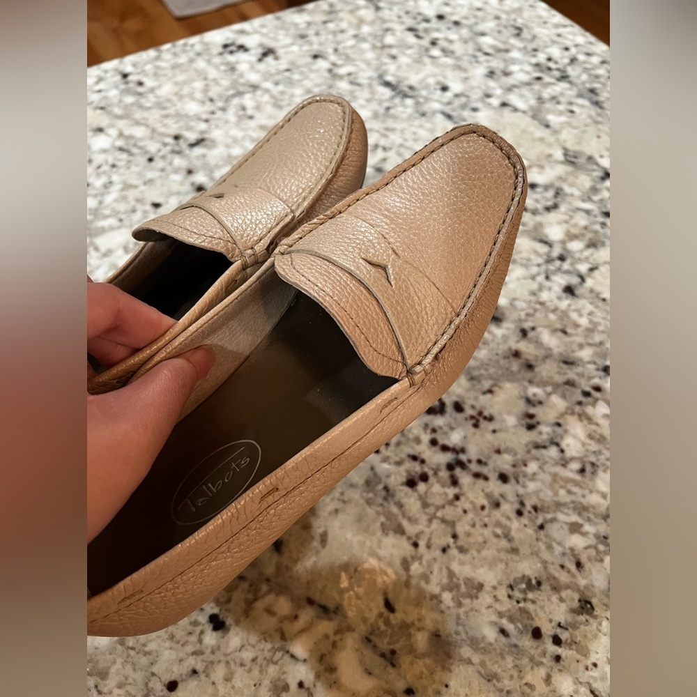 Talbots Women’s Light Tan Leather Loafers Size 7.5 - Picture 5 of 9